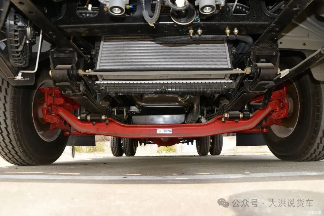 东风 凯普特星云K6 163马力 3.825米排半栏板轻卡(国六)(EQ1041S8CD2)底盘